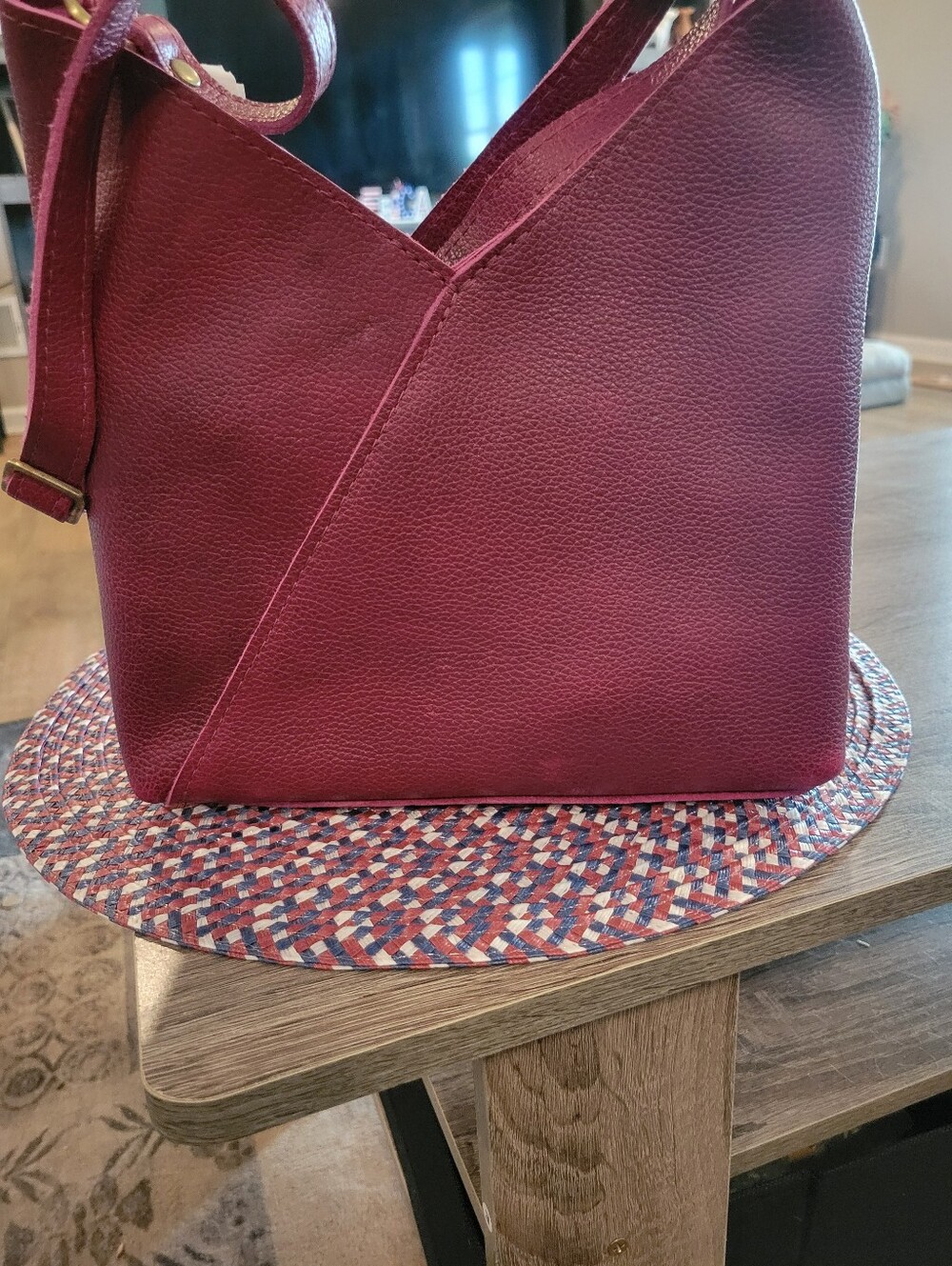 Portland Leather Naomi Orchid Leather Shoulder Bag - Picture 3 of 5